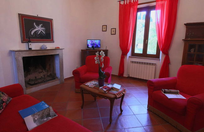 Beautiful Farmhouse with Hot Tub in Umbria - Foto 8