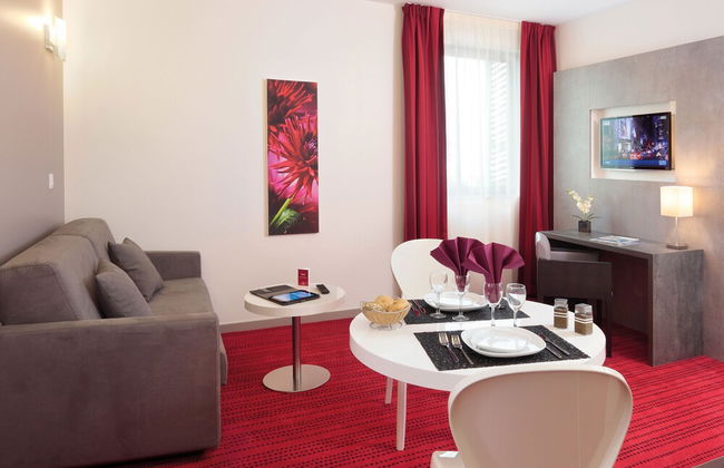 Appart'City Confort Grenoble Inovallée - Photo 11