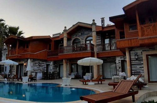 Foto 16 - Stunning 4-bed Villa in Dalyan Plus 2 Apartments