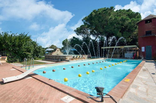 Photo 23 - Snug Farmhouse in Castiglione del Lago With Pool