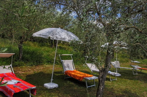 Photo 35 - Cozy Farmhouse with Swimming Pool in Le Tolfe near Florence