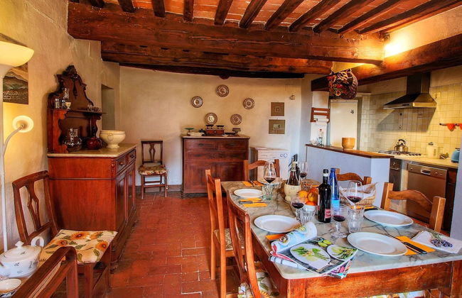 Cozy Farmhouse with Swimming Pool in Le Tolfe near Florence - Photo 30