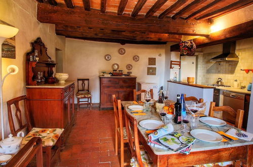 Photo 26 - Cozy Farmhouse with Swimming Pool in Le Tolfe near Florence