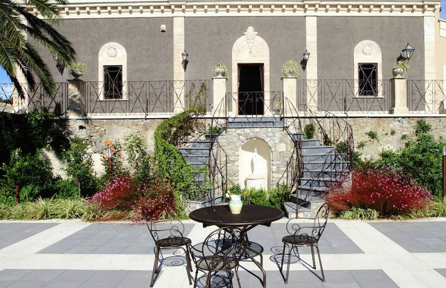 Elegant, Historical Villa with Swimming Pool in Rural Region near Etna - Foto 32