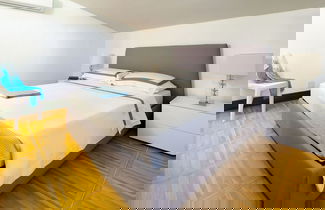 Photo 2 - Belvilla by OYO Gira Sole
