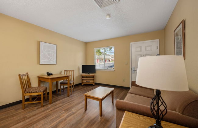 Affordable Suites Wilson - Photo 9