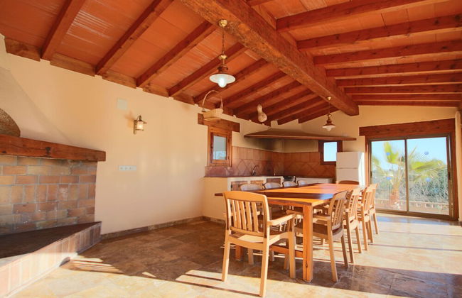 Private 4-bedroom Villa w/ Pool, Summer Kitchen & Expansive Living Space - Foto 14