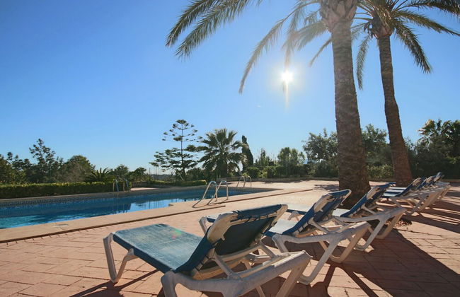 Private 4-bedroom Villa w/ Pool, Summer Kitchen & Expansive Living Space - Foto 34