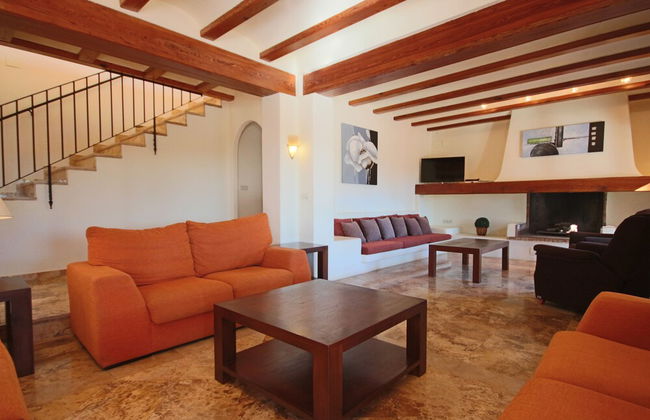 Private 4-bedroom Villa w/ Pool, Summer Kitchen & Expansive Living Space - Foto 22