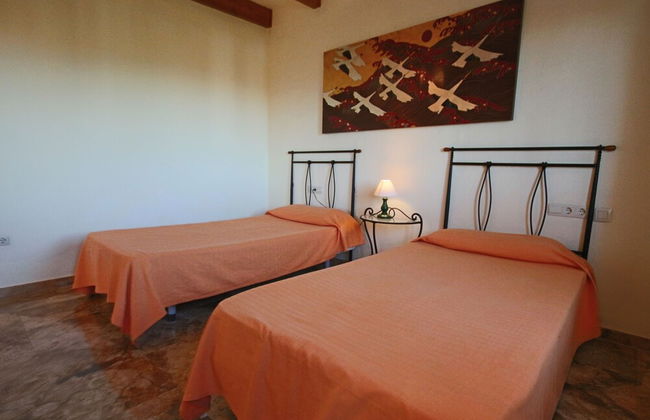 Private 4-bedroom Villa w/ Pool, Summer Kitchen & Expansive Living Space - Foto 5