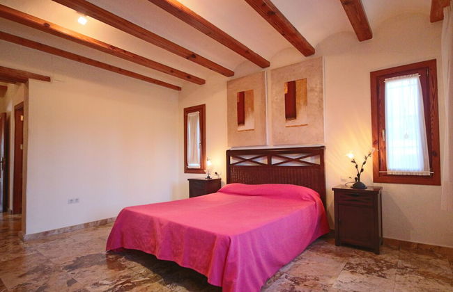 Private 4-bedroom Villa w/ Pool, Summer Kitchen & Expansive Living Space - Foto 6