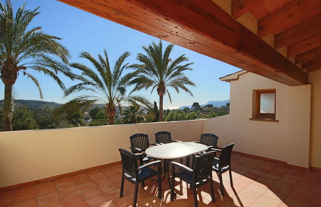 Private 4-bedroom Villa w/ Pool, Summer Kitchen & Expansive Living Space - Foto 23