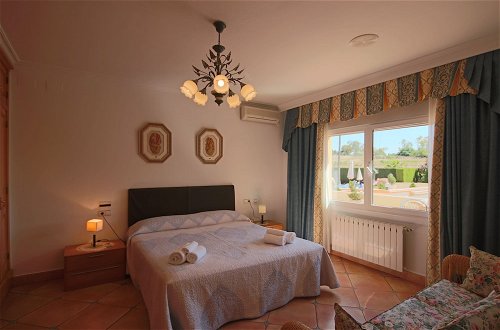 Photo 3 - Luxury Villa Surrounded by Vineyards - 7bd Great for Big Groups W/private Pool
