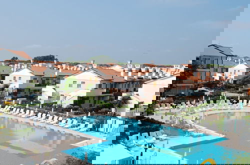 Foto 1 - Sun Drenched Seaside Holiday Home with Pool near Venice