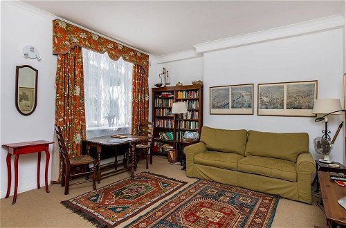 Photo 1 - Traditional 1 Bed in Chelsea Near Harrods