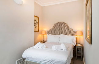 Photo 2 - Charming, Recently Renovated 2-bed in Fulham