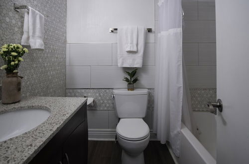 Foto 12 - 5 BR for 10! Prime Spot Near FR QT by YouRent