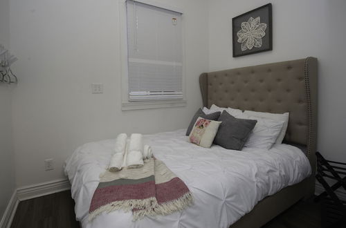 Foto 4 - 5 BR for 10! Prime Spot Near FR QT by YouRent