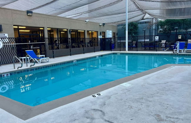 Jockey Resort Suites Center Strip - Photo 45