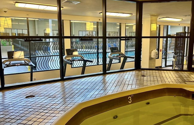 Jockey Resort Suites Center Strip - Photo 58