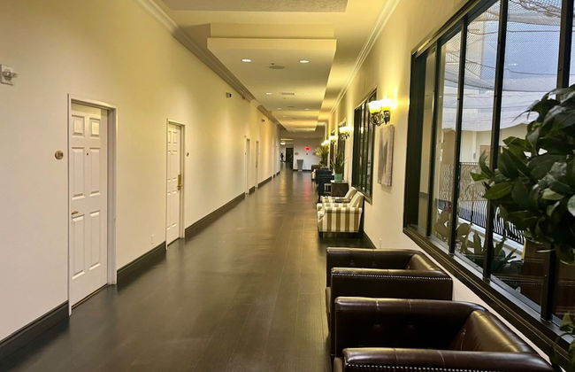 Jockey Resort Suites Center Strip - Photo 6