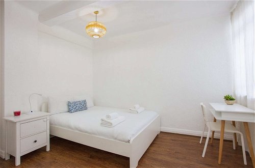 Foto 5 - Contemporary 2 Bedroom Flat in Bayswater