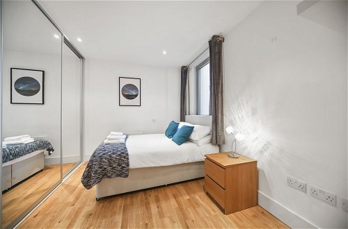 Photo 3 - 2 Bed Executive Apartment Near Camden Market with WiFi