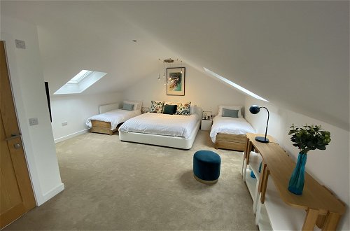 Photo 4 - Captivating 4-bed House in Lincoln