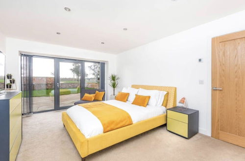 Photo 11 - Captivating 4-bed House in Lincoln