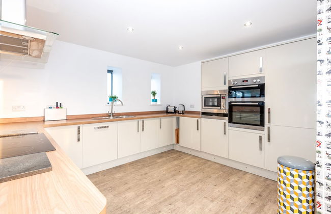 Captivating 4-bed House in Lincoln - Foto 13