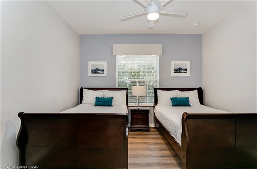 Foto 4 - Spring Lakeview 3 Bedroom Condo by RedAwning
