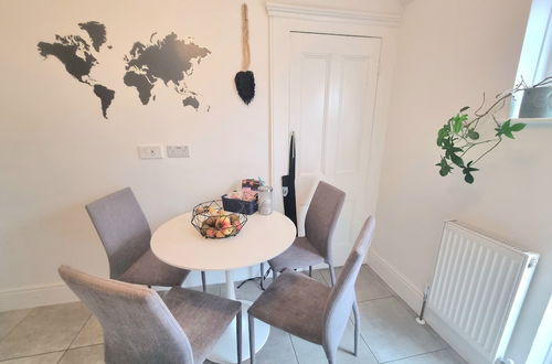 Photo 12 - Stylish 2bed 2bath 8min to LondonBridge