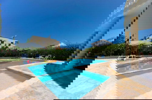 Photo 2 - Villa Tsikkos Tessera