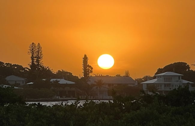 Waterfront Luxury Villa With Sunset Views And Boat Slip 3 Bedroom Townhouse by RedAwning - Foto 31