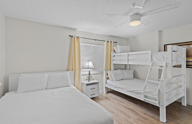 Shoreline Towers 3083 - Photo 8