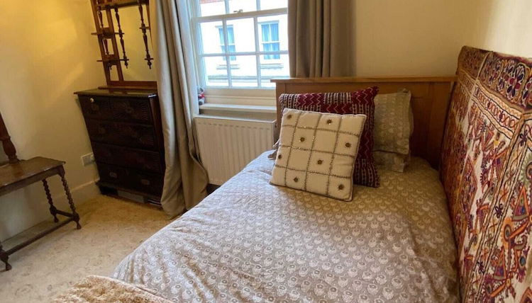 Foto 1 - Beautifully Curated 2BD Flat Tyburnia, London!