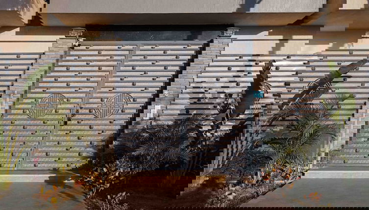Photo 1 - BIRD NEST Near AUC