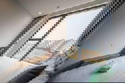 Photo 6 - Lumiere Riverside Luxury Apartment