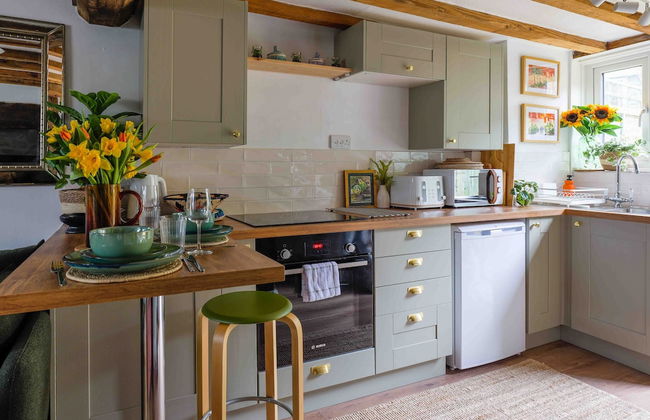 Remarkable 1-bed Cotswolds Cottage in Finstock - Foto 6