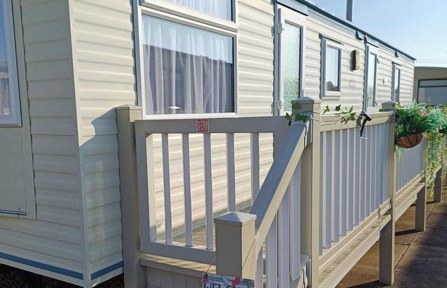 Family Caravan-pets-golden Palm-pool-arcades - Photo 15