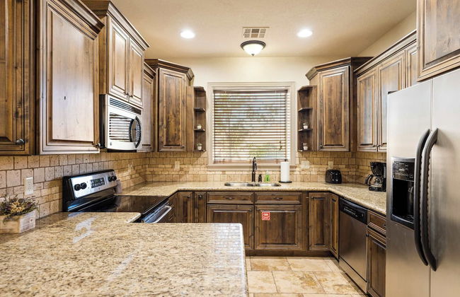 Coral Springs Getaway - Outdoor and Indoor Heated Pool - Close to Zion National Park - Foto 3