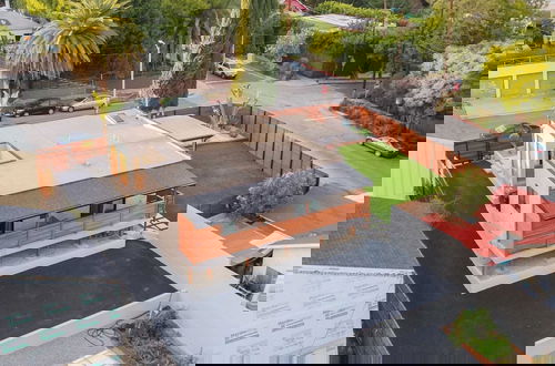 Foto 13 - City Living by Avantstay Large Outdoor Area