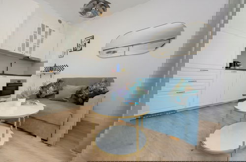 Photo 15 - Apartment With Bath in Warsaw by Renters