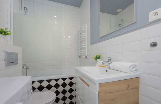 Apartment With Bath in Warsaw by Renters - Photo 30