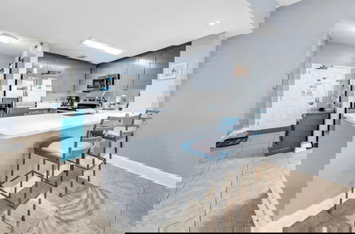 Photo 24 - Aqua Resort 1007