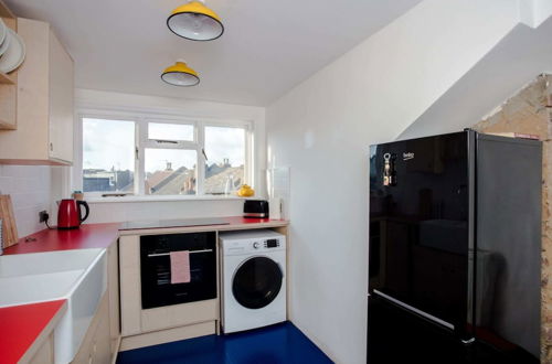 Photo 18 - Modern & Cosy 1 Bedroom Top Floor Flat in East Dulwich