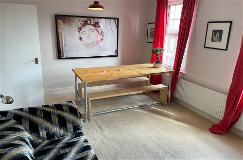 Photo 1 - Modern & Cosy 1 Bedroom Top Floor Flat in East Dulwich