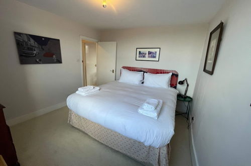 Photo 11 - Modern & Cosy 1 Bedroom Top Floor Flat in East Dulwich