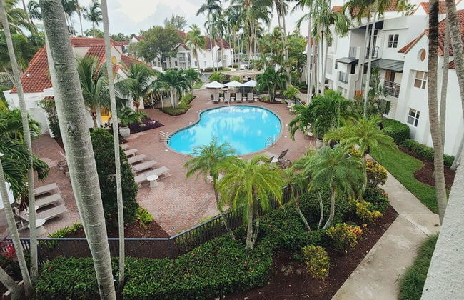 Dharma Home Suites Dania Beach at Sheridan Ocean Club - Foto 49