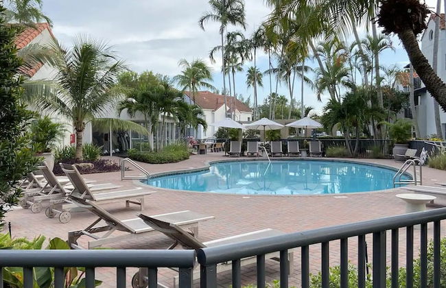Dharma Home Suites Dania Beach at Sheridan Ocean Club - Foto 52